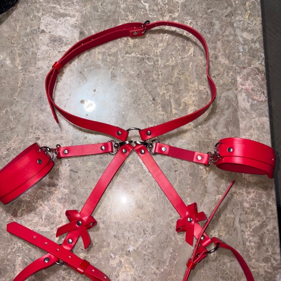 NWOT Body Harness Belt with Handcuffs for Women, Bondage Restraint for Cosplay - Picture 5 of 8